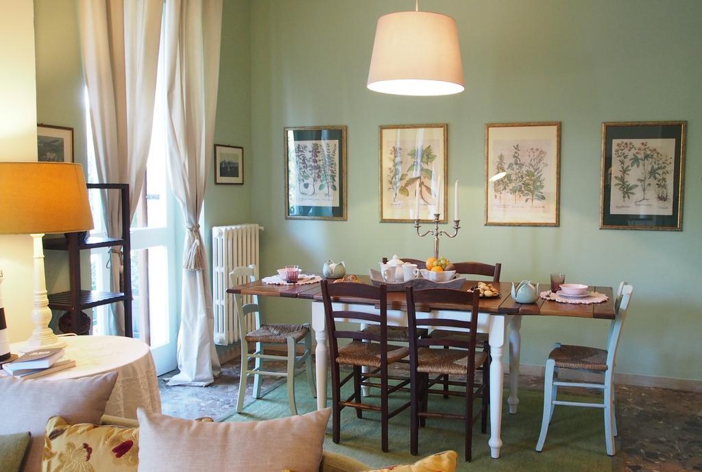 Appartement Provenzale à Desenzano del Garda Chambre photo