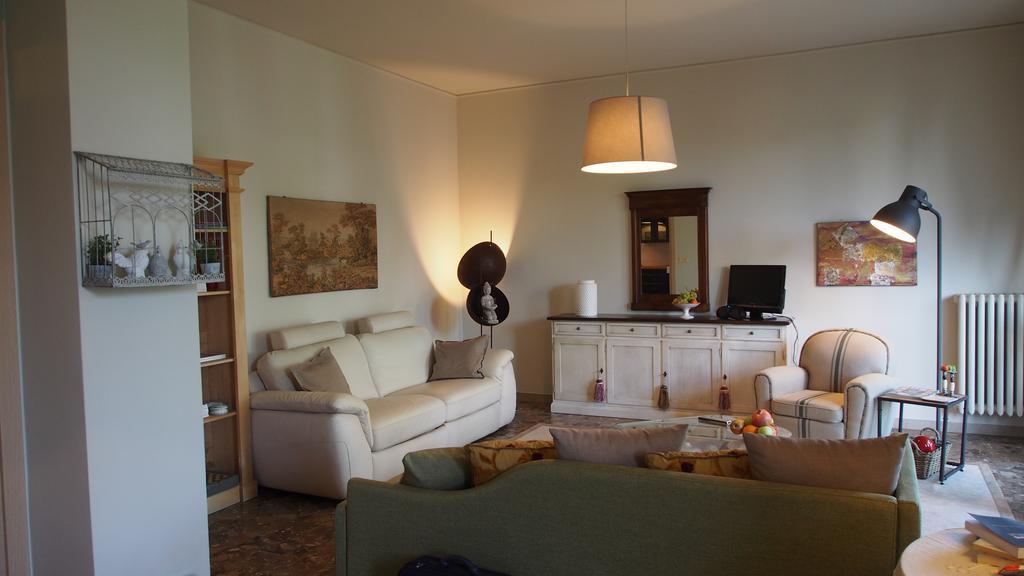Appartement Provenzale à Desenzano del Garda Chambre photo