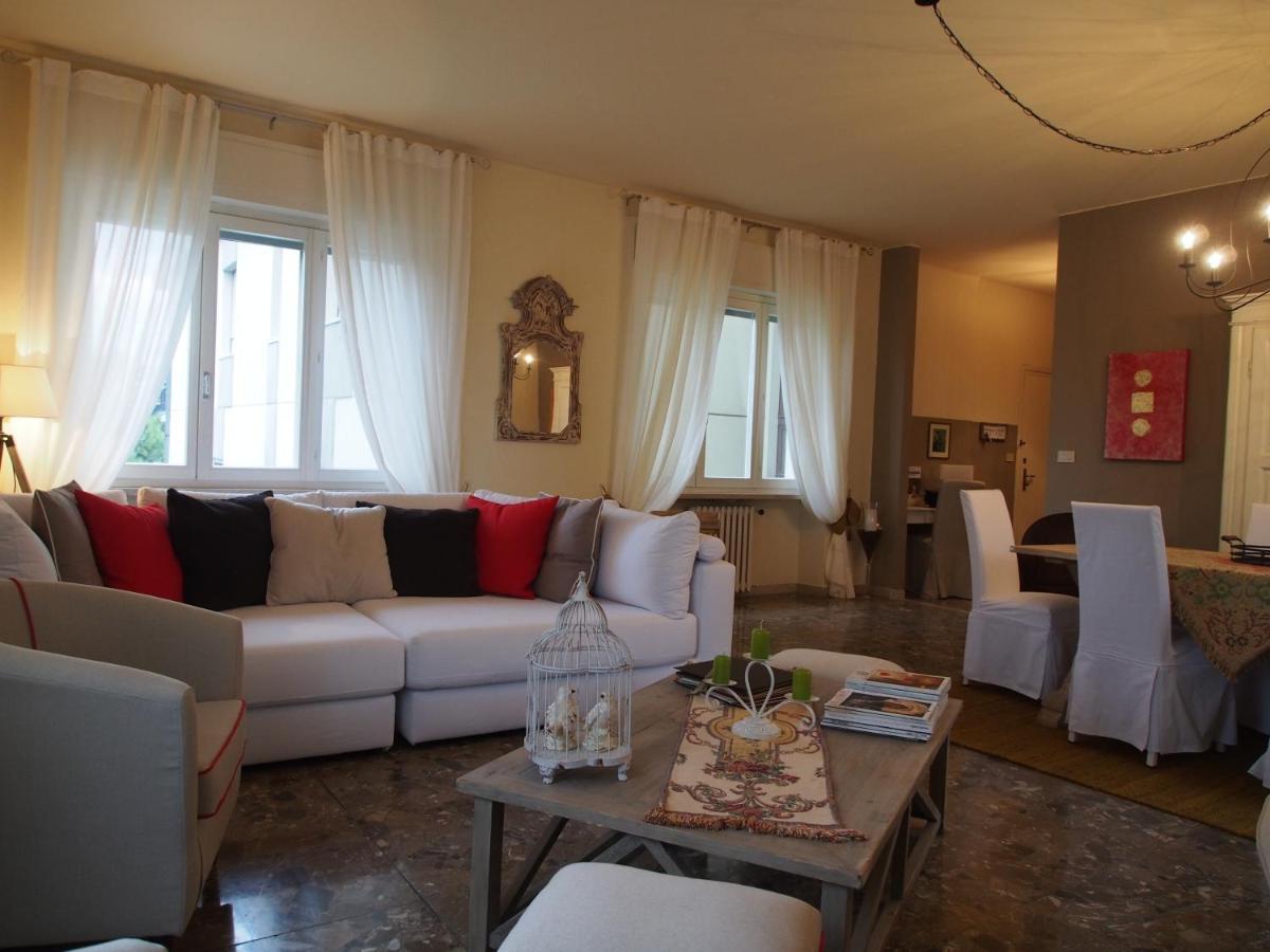 Appartement Provenzale à Desenzano del Garda Chambre photo